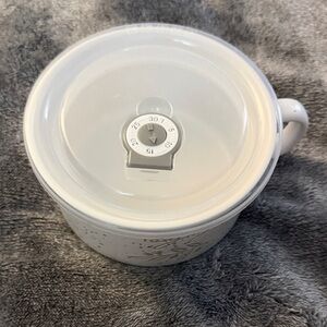 Elegant White Mug with Timer Lid